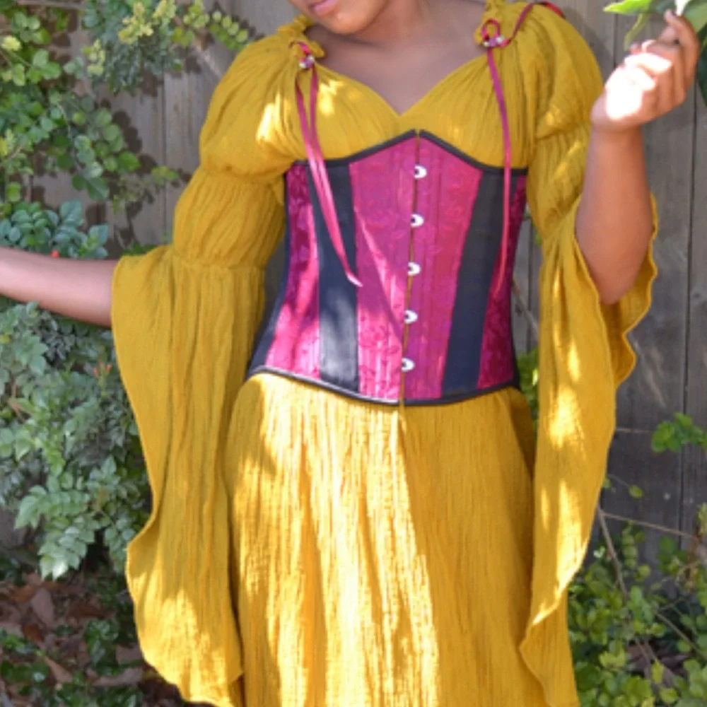 Hearts Delight Corset - Picture 5 of 10